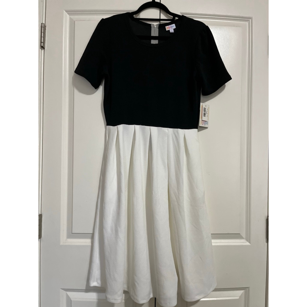 NWT Women's LuLaRoe Amelia Black and White Short Sleeve Dress L - Picture 2 of 9